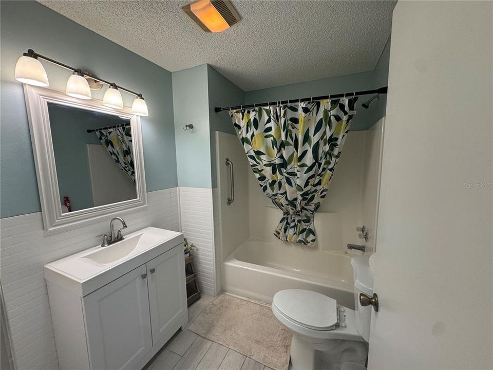 For Rent: $1,800 (2 beds, 2 baths, 1200 Square Feet)