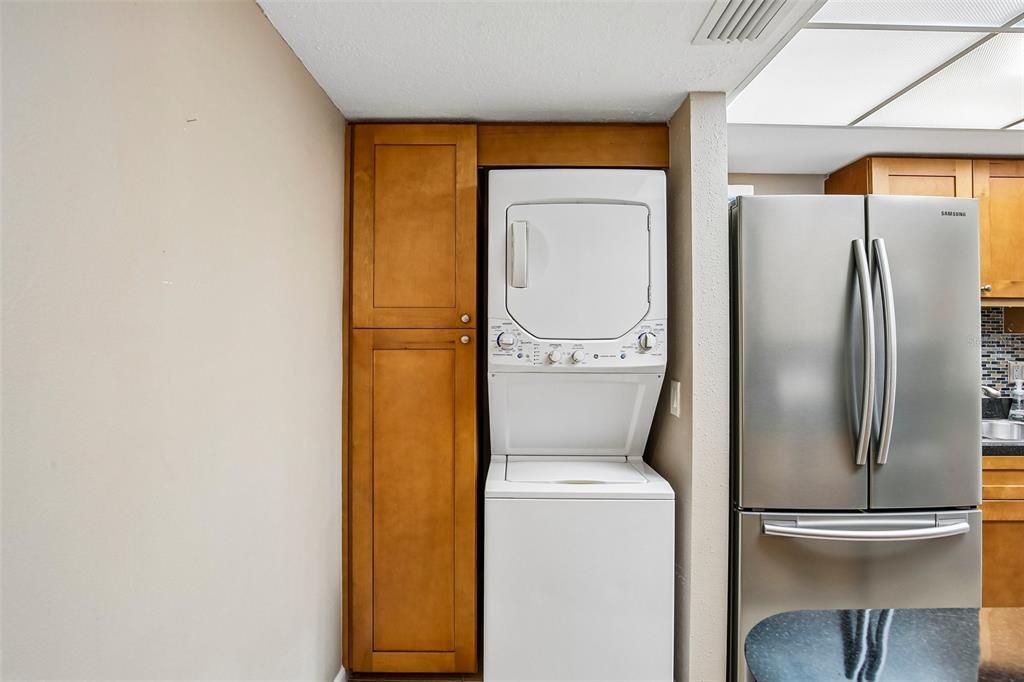 For Sale: $200,000 (2 beds, 2 baths, 980 Square Feet)
