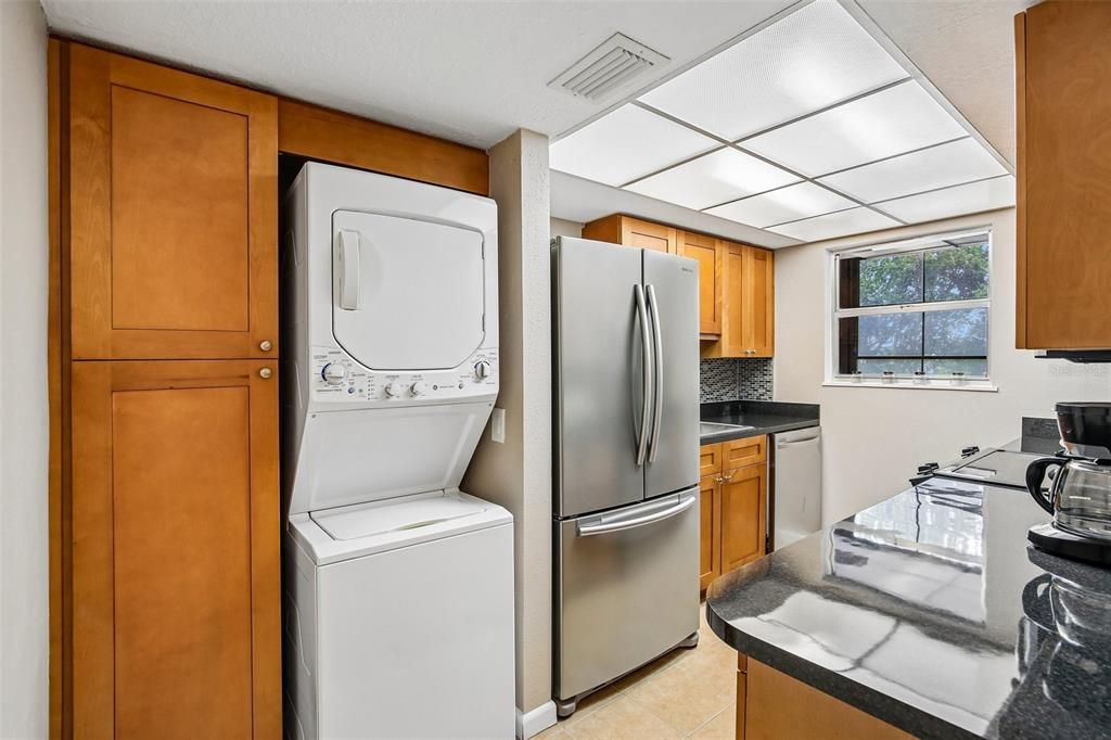 For Sale: $200,000 (2 beds, 2 baths, 980 Square Feet)