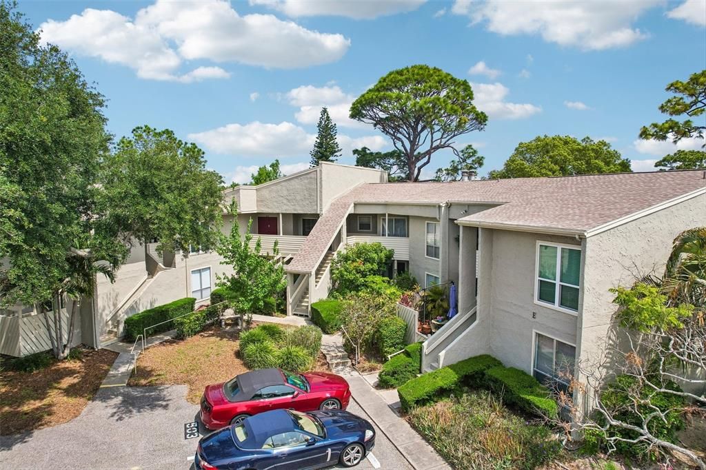 For Sale: $200,000 (2 beds, 2 baths, 980 Square Feet)