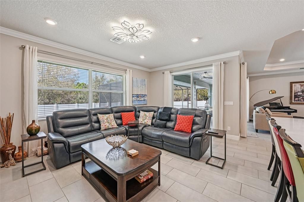 For Sale: $699,000 (3 beds, 2 baths, 2158 Square Feet)