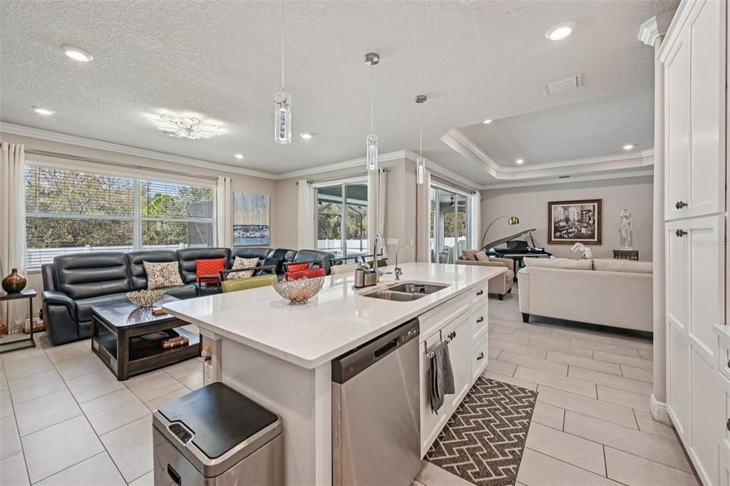 For Sale: $699,000 (3 beds, 2 baths, 2158 Square Feet)