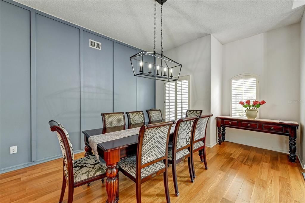 En Venta: $760,000 (4 camas, 3 baños, 2420 Pies cuadrados)