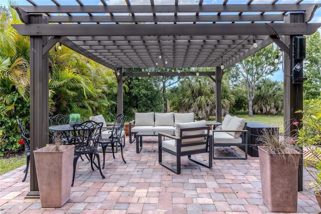 For Rent: $3,500 (3 beds, 2 baths, 2312 Square Feet)