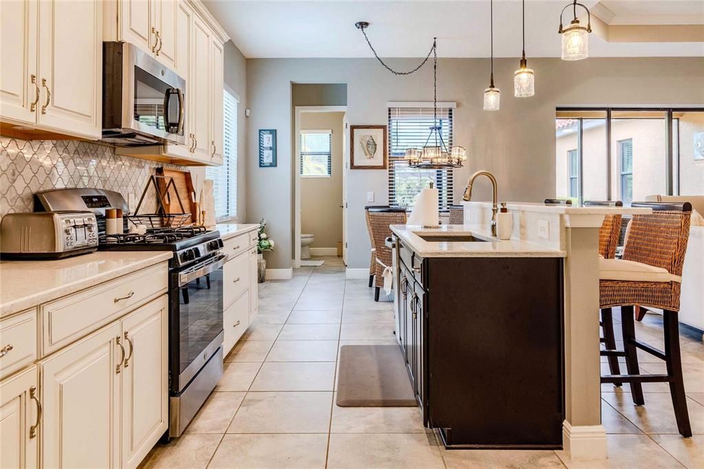 For Rent: $3,500 (3 beds, 2 baths, 2312 Square Feet)