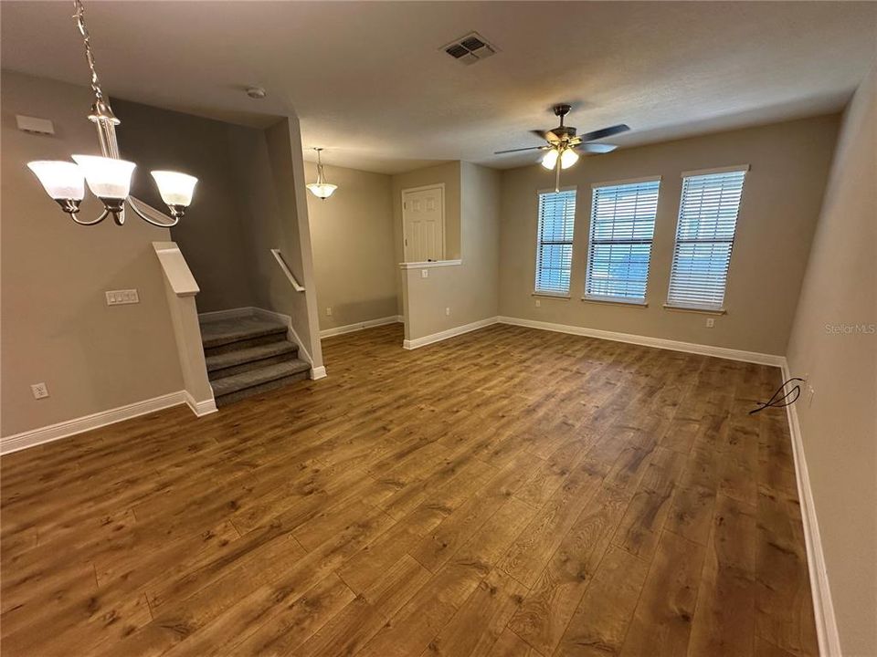 For Rent: $2,300 (3 beds, 2 baths, 1784 Square Feet)