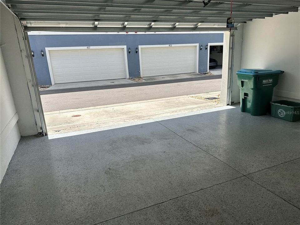 For Rent: $2,300 (3 beds, 2 baths, 1784 Square Feet)