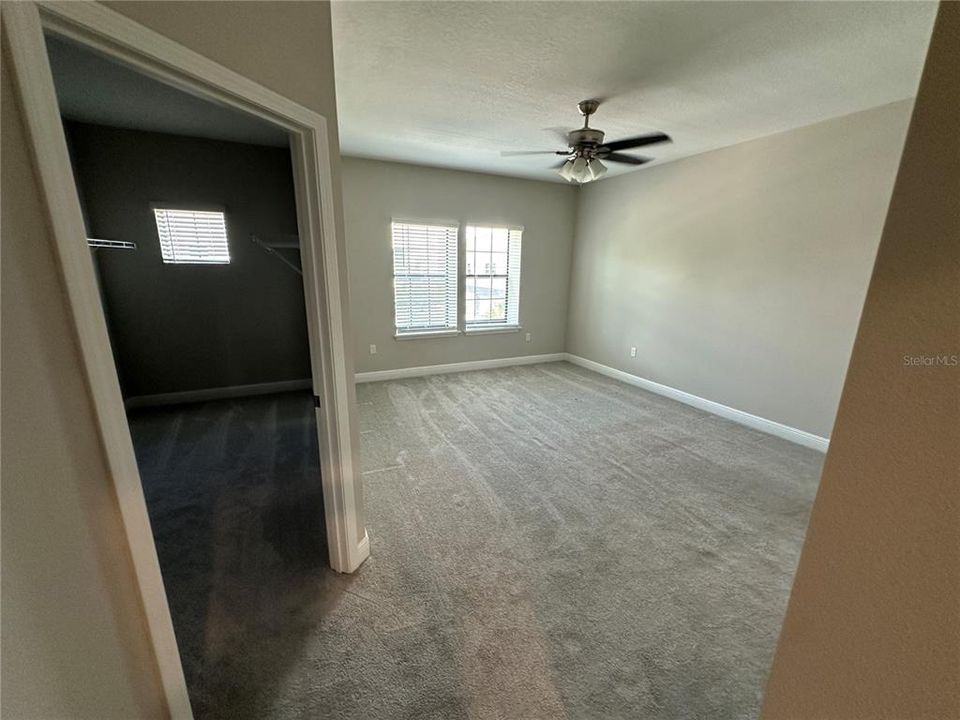 For Rent: $2,300 (3 beds, 2 baths, 1784 Square Feet)