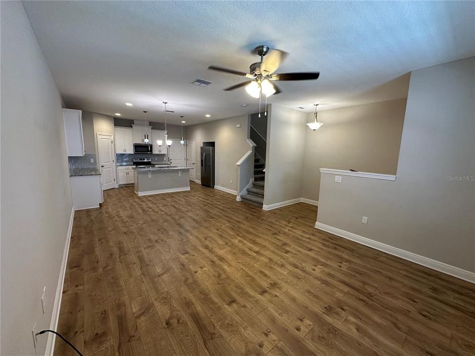 For Rent: $2,300 (3 beds, 2 baths, 1784 Square Feet)