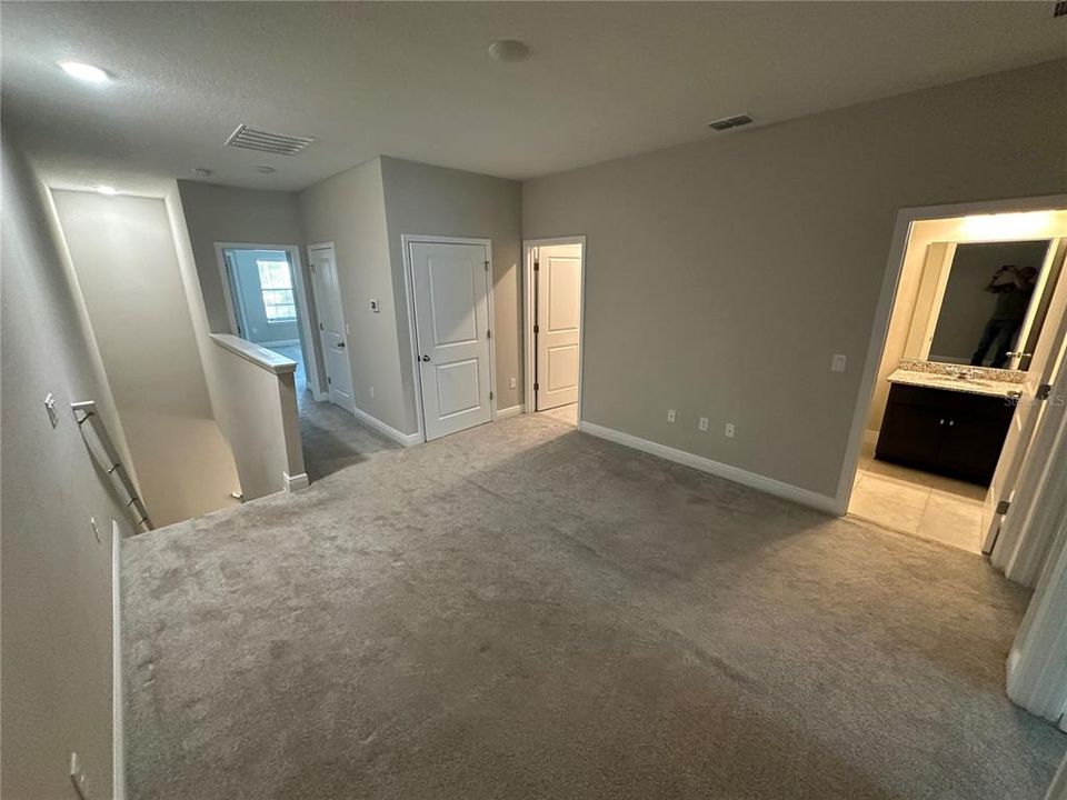 For Rent: $2,300 (3 beds, 2 baths, 1784 Square Feet)