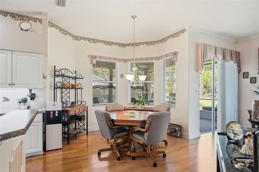 En Venta: $450,000 (3 camas, 2 baños, 2098 Pies cuadrados)
