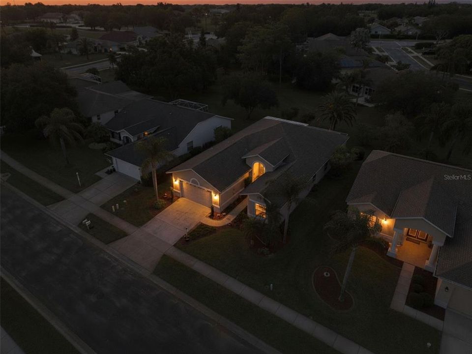 En Venta: $450,000 (3 camas, 2 baños, 2098 Pies cuadrados)