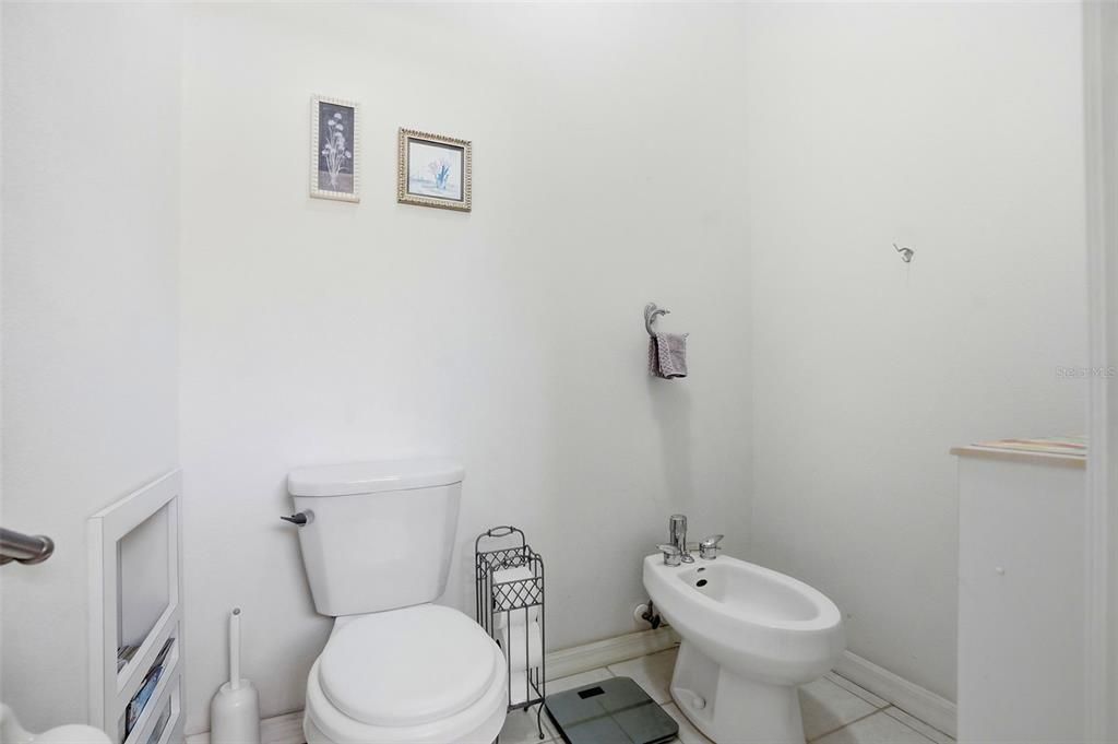 En Venta: $450,000 (3 camas, 2 baños, 2098 Pies cuadrados)