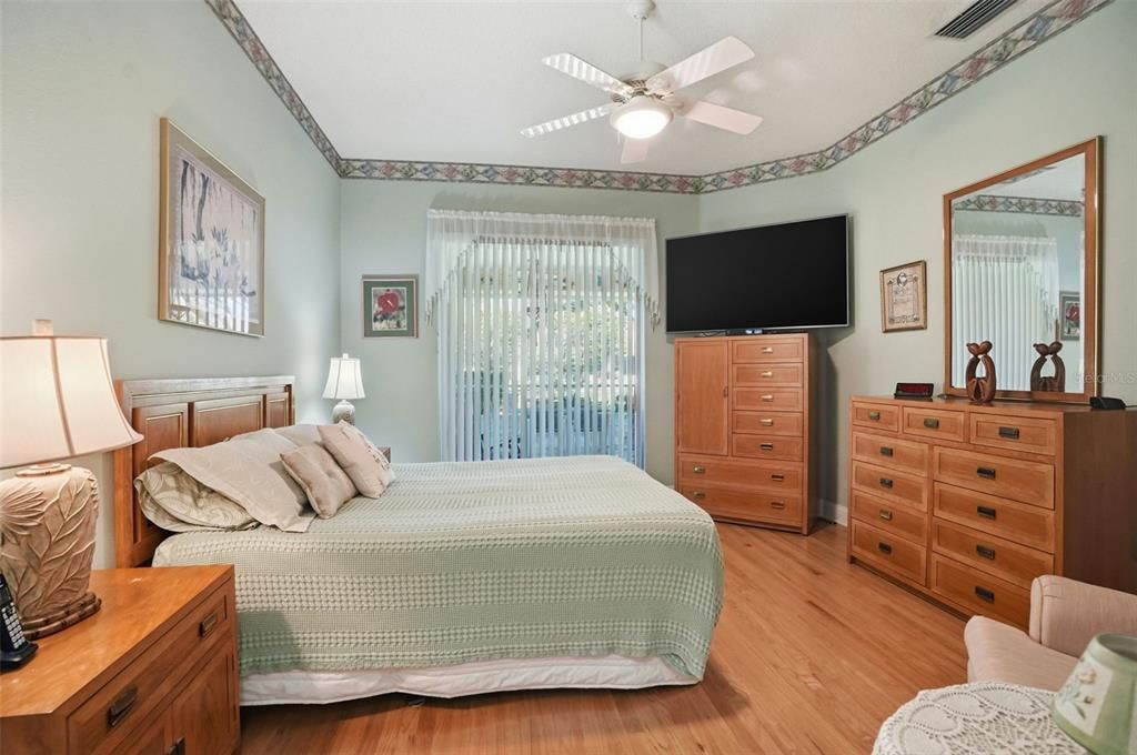 En Venta: $450,000 (3 camas, 2 baños, 2098 Pies cuadrados)