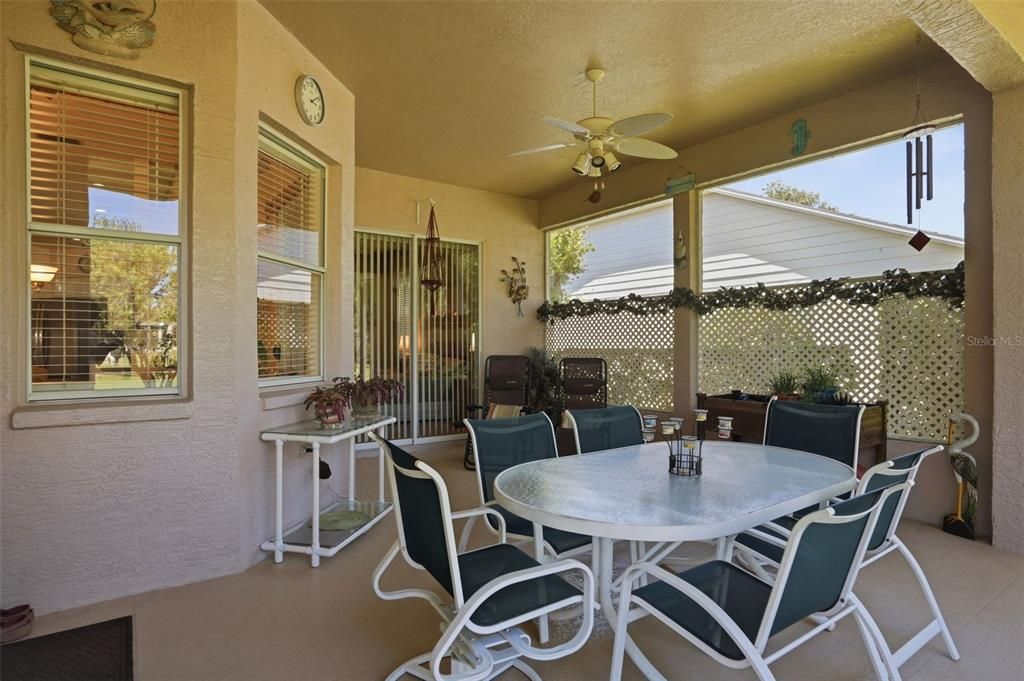 En Venta: $450,000 (3 camas, 2 baños, 2098 Pies cuadrados)
