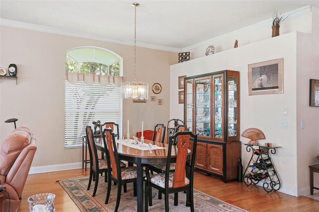 En Venta: $450,000 (3 camas, 2 baños, 2098 Pies cuadrados)
