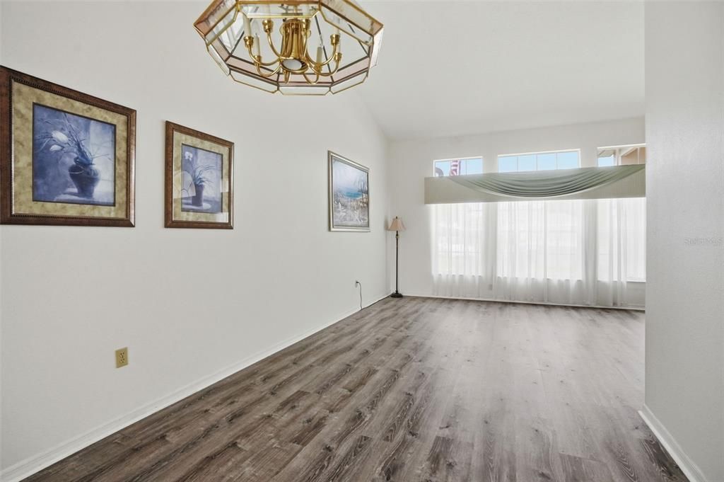 Active With Contract: $320,000 (3 beds, 2 baths, 1941 Square Feet)