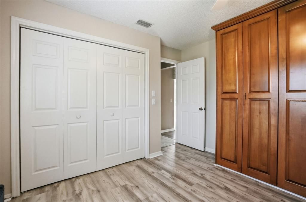 Active With Contract: $320,000 (3 beds, 2 baths, 1941 Square Feet)