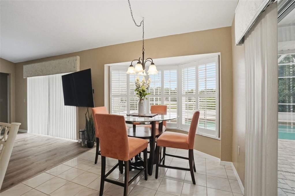 Active With Contract: $320,000 (3 beds, 2 baths, 1941 Square Feet)