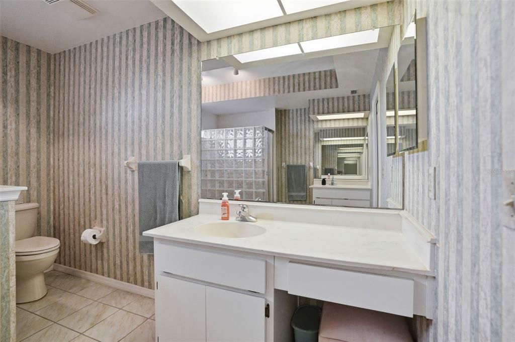 Active With Contract: $320,000 (3 beds, 2 baths, 1941 Square Feet)