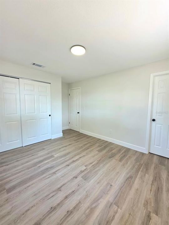 Activo con contrato: $258,000 (3 camas, 2 baños, 1100 Pies cuadrados)