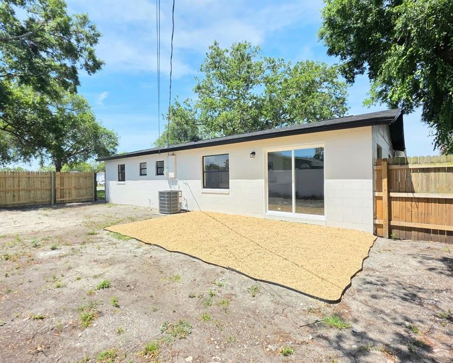Activo con contrato: $258,000 (3 camas, 2 baños, 1100 Pies cuadrados)