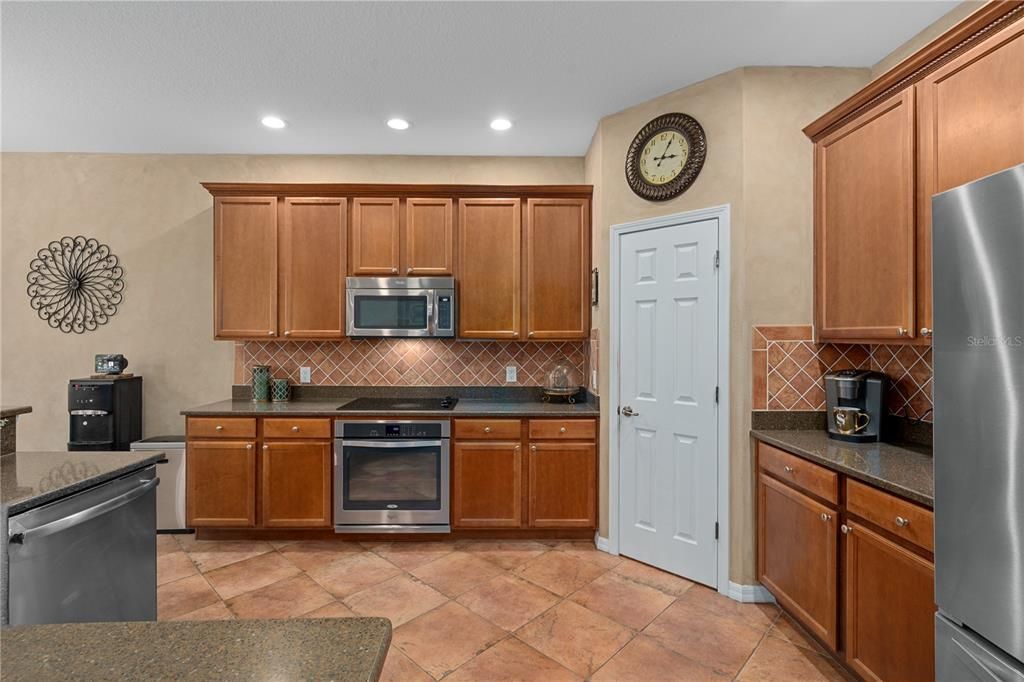 Active With Contract: $585,000 (4 beds, 3 baths, 3440 Square Feet)