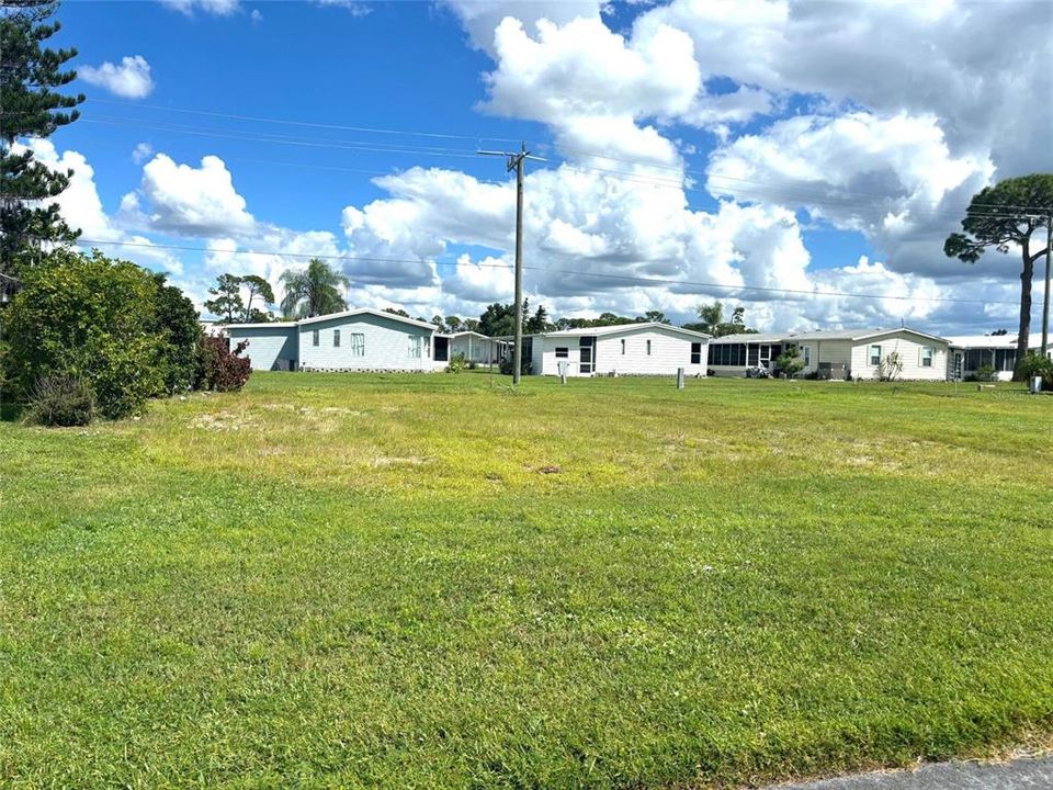 На продажу: $5,000 (0.19 acres)