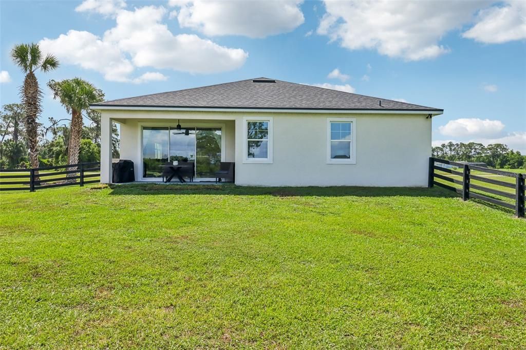 Activo con contrato: $625,000 (4 camas, 3 baños, 1935 Pies cuadrados)