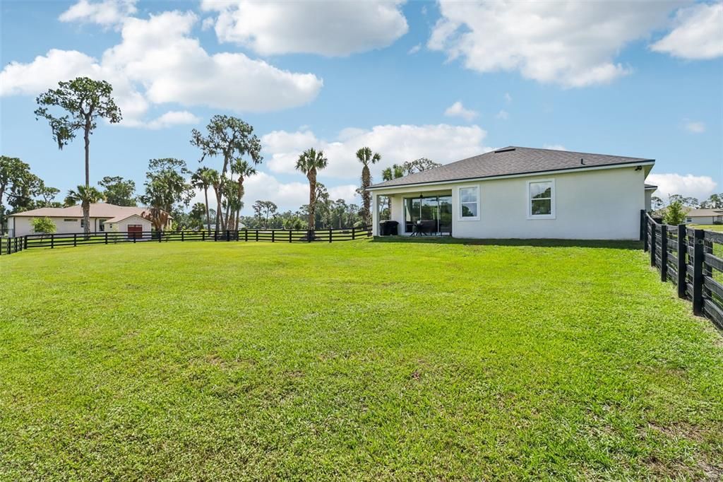 Activo con contrato: $625,000 (4 camas, 3 baños, 1935 Pies cuadrados)