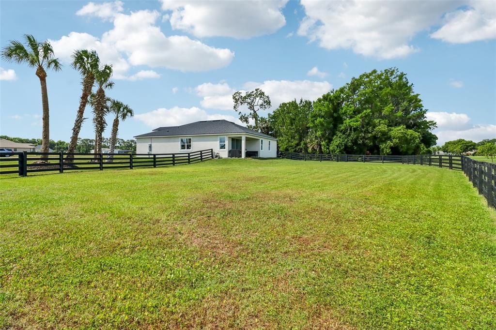 Activo con contrato: $625,000 (4 camas, 3 baños, 1935 Pies cuadrados)
