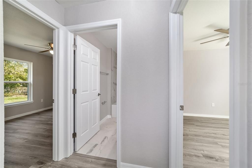 Activo con contrato: $235,000 (3 camas, 2 baños, 1083 Pies cuadrados)