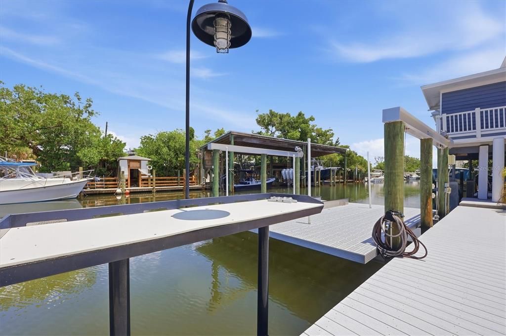 For Sale: $3,700,000 (2 beds, 1 baths, 1050 Square Feet)