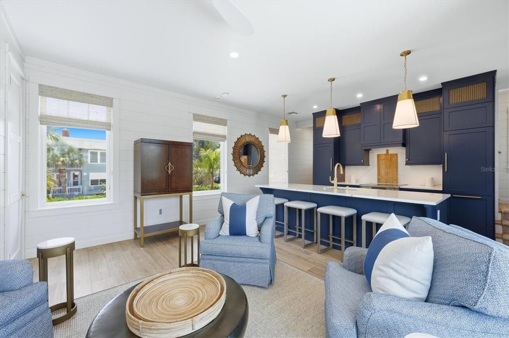 For Sale: $3,700,000 (2 beds, 1 baths, 1050 Square Feet)