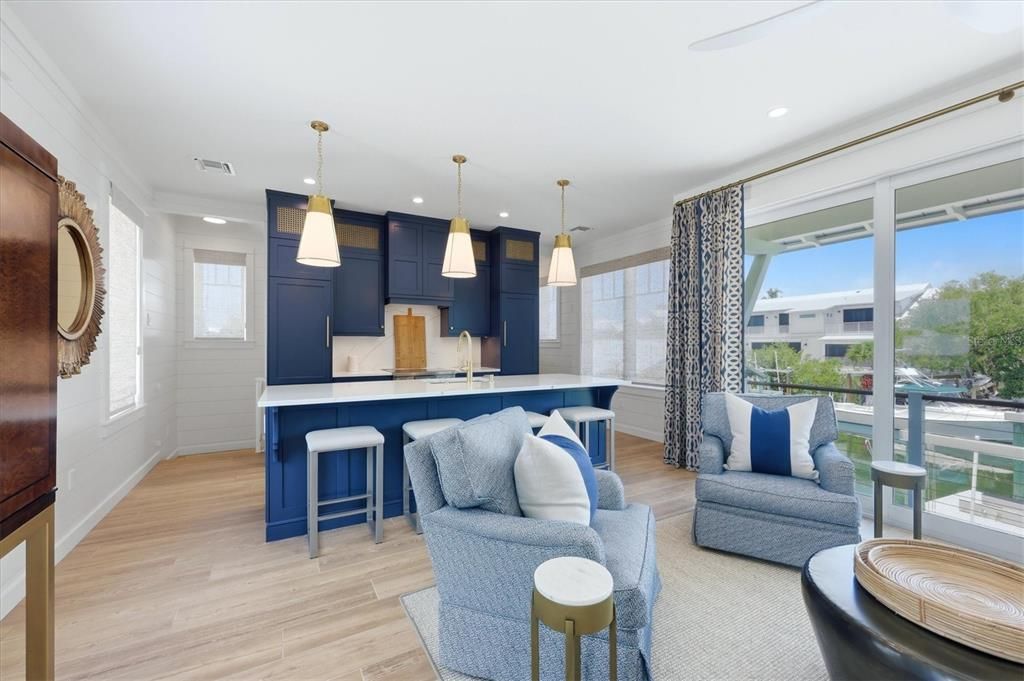 For Sale: $3,700,000 (2 beds, 1 baths, 1050 Square Feet)