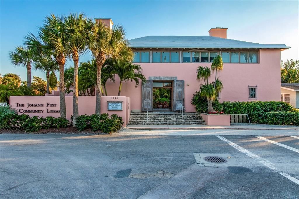 For Sale: $3,700,000 (2 beds, 1 baths, 1050 Square Feet)