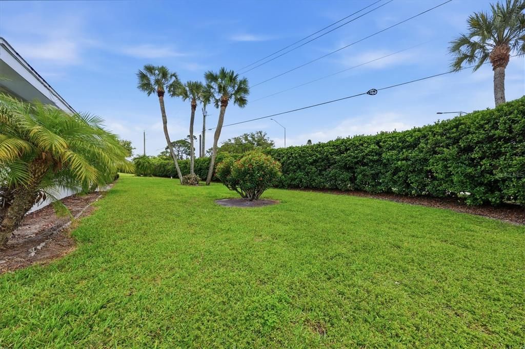 Active With Contract: $210,000 (2 beds, 2 baths, 1195 Square Feet)