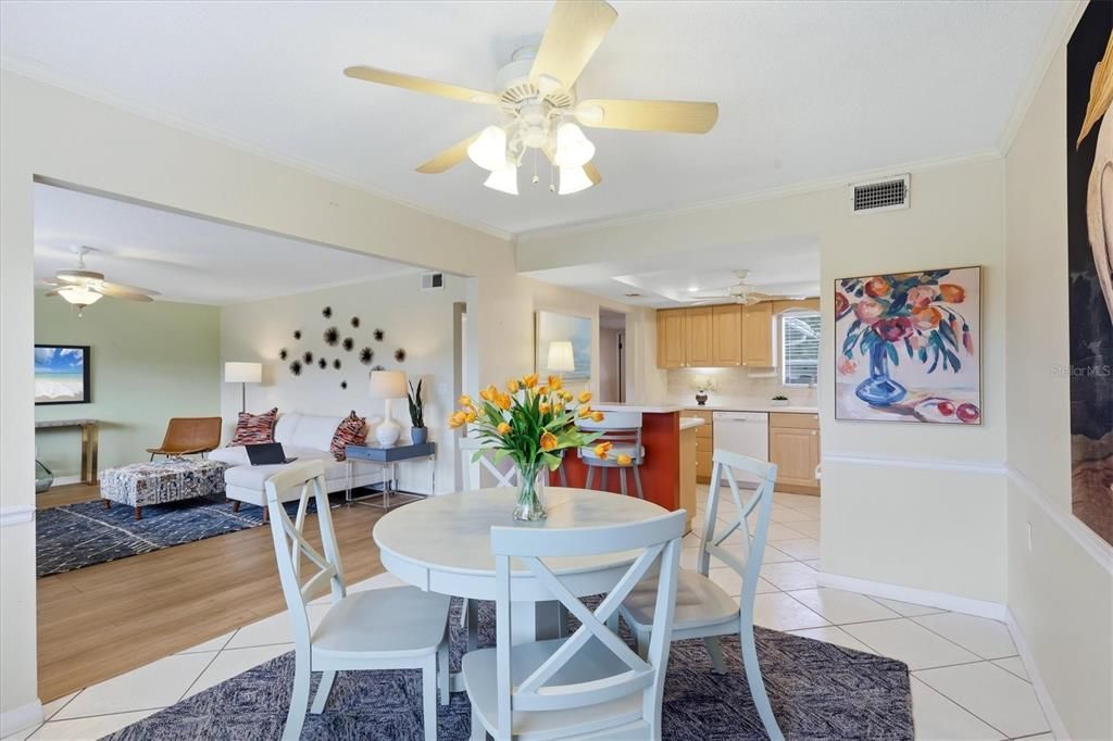 Active With Contract: $210,000 (2 beds, 2 baths, 1195 Square Feet)