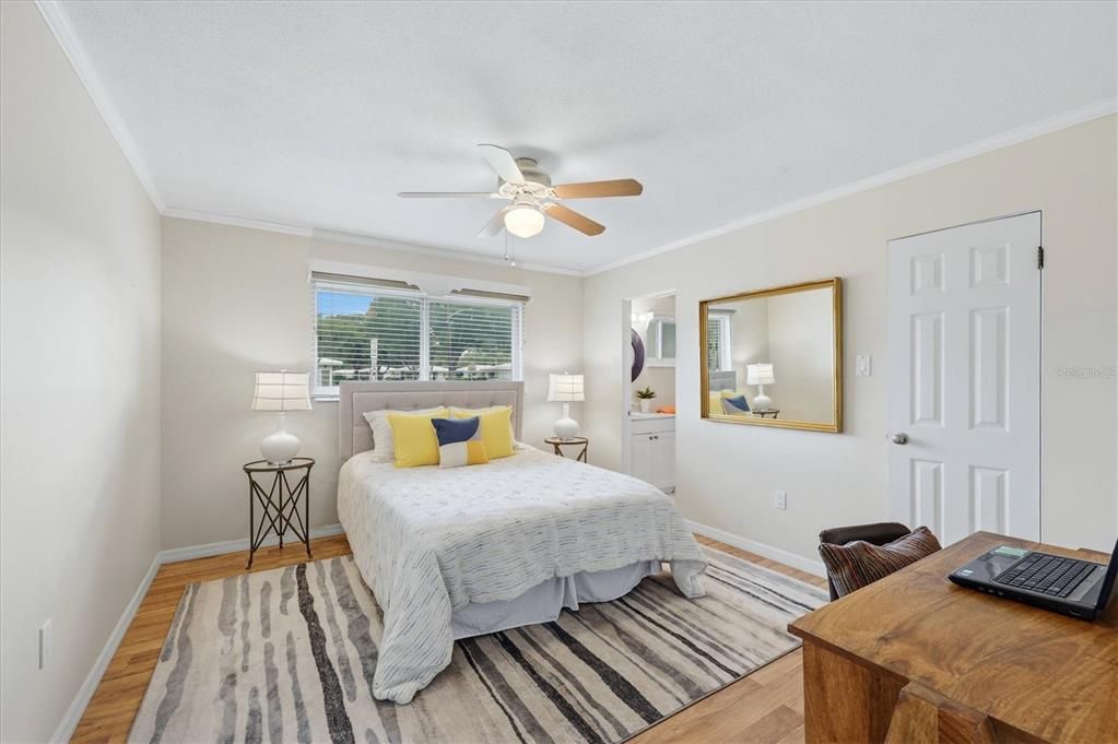 Active With Contract: $210,000 (2 beds, 2 baths, 1195 Square Feet)