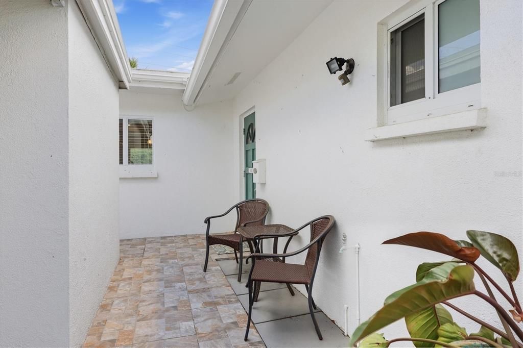 Active With Contract: $210,000 (2 beds, 2 baths, 1195 Square Feet)