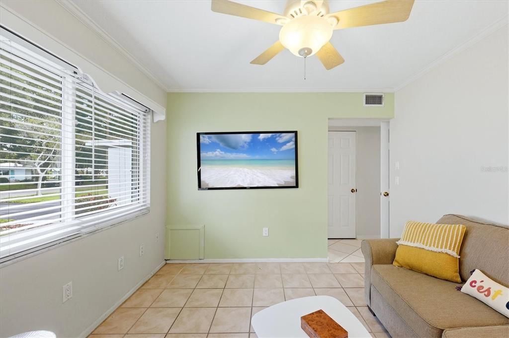 Active With Contract: $210,000 (2 beds, 2 baths, 1195 Square Feet)