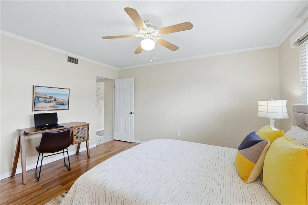 Active With Contract: $210,000 (2 beds, 2 baths, 1195 Square Feet)