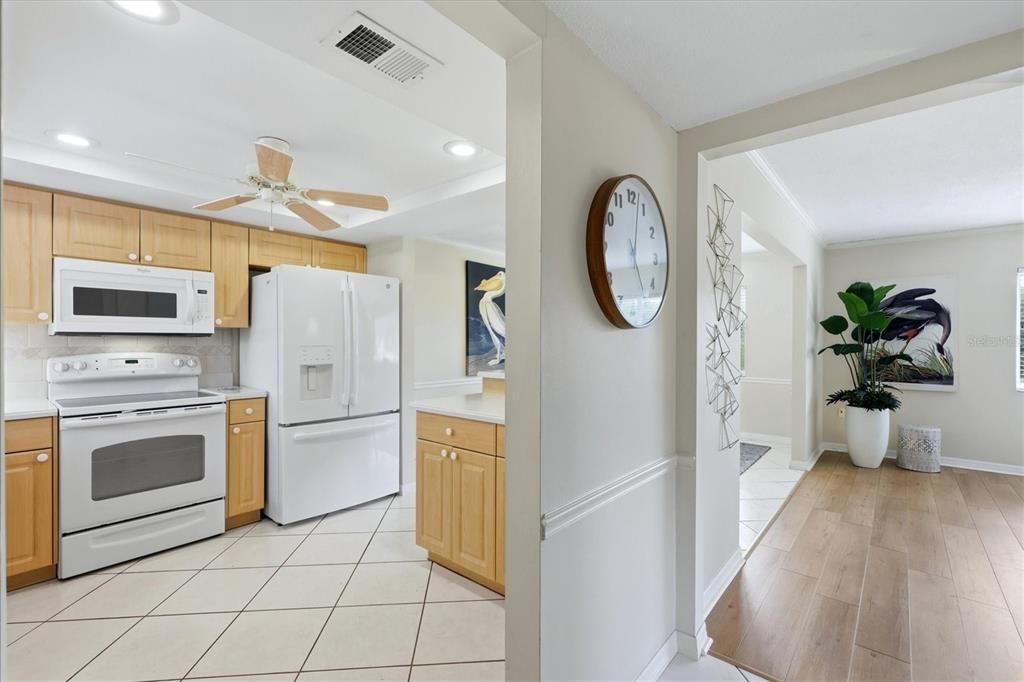 Active With Contract: $210,000 (2 beds, 2 baths, 1195 Square Feet)