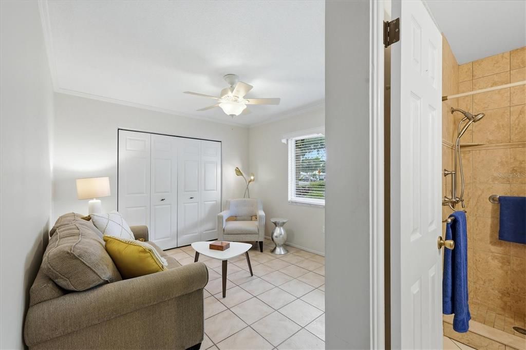 Active With Contract: $210,000 (2 beds, 2 baths, 1195 Square Feet)
