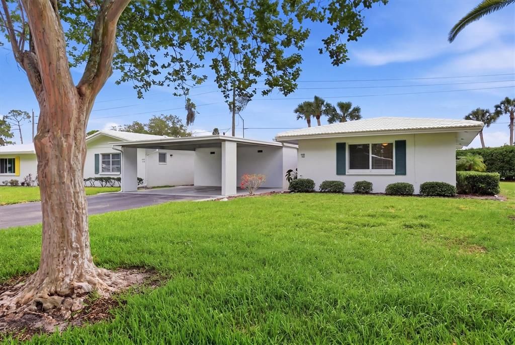 Active With Contract: $210,000 (2 beds, 2 baths, 1195 Square Feet)