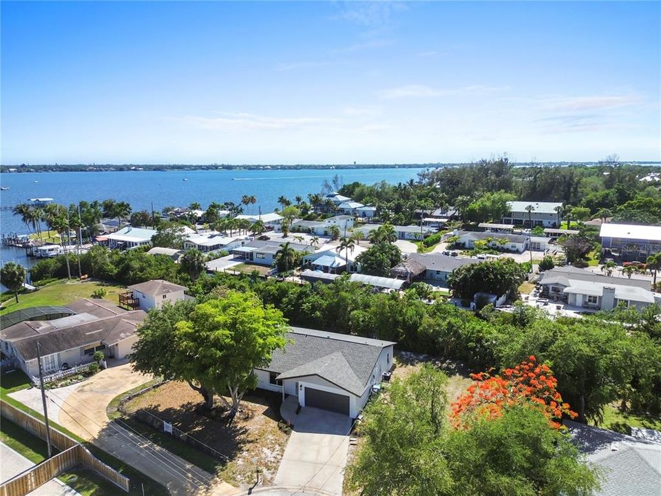 For Sale: $625,000 (3 beds, 2 baths, 1530 Square Feet)