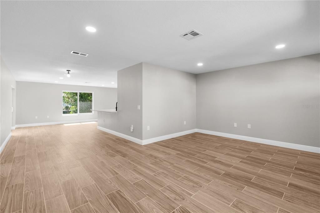 For Sale: $625,000 (3 beds, 2 baths, 1530 Square Feet)