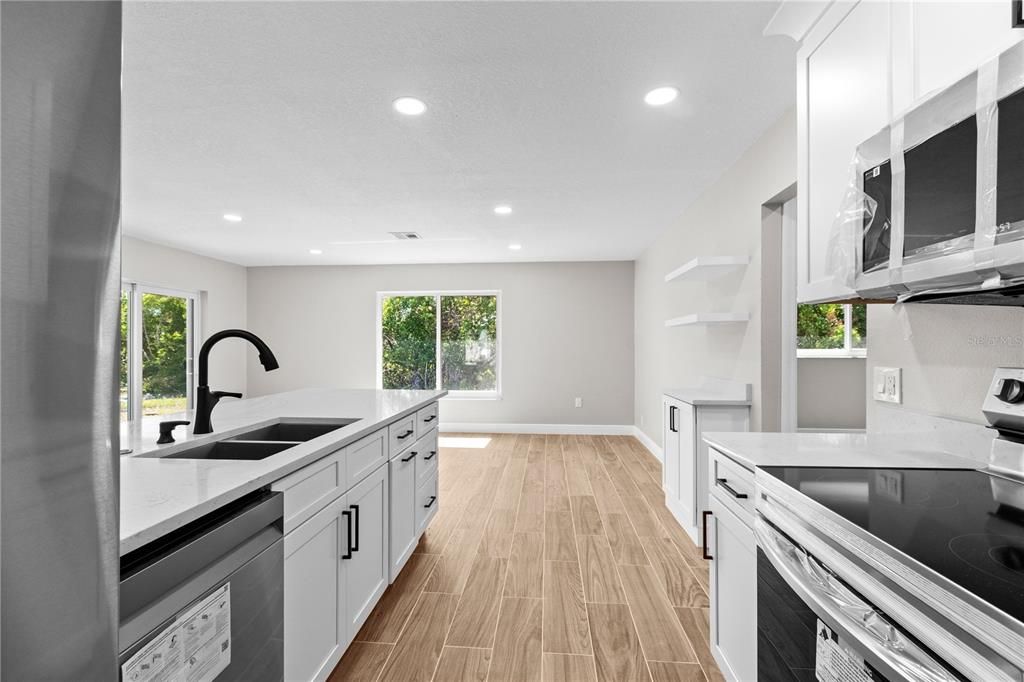 For Sale: $625,000 (3 beds, 2 baths, 1530 Square Feet)