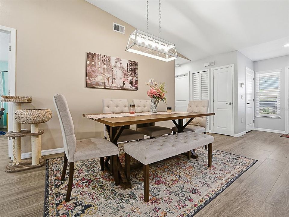 Active With Contract: $290,000 (2 beds, 2 baths, 1241 Square Feet)