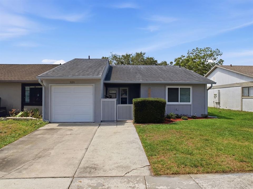 Active With Contract: $290,000 (2 beds, 2 baths, 1241 Square Feet)